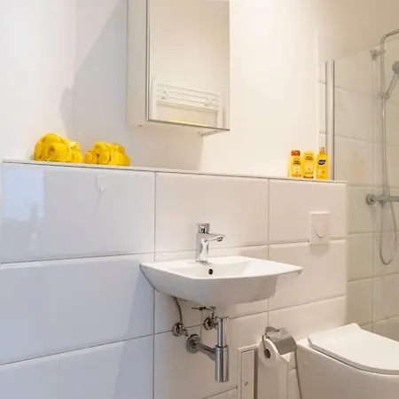 Kudamm Ac Selfcheckin Free Street Parking