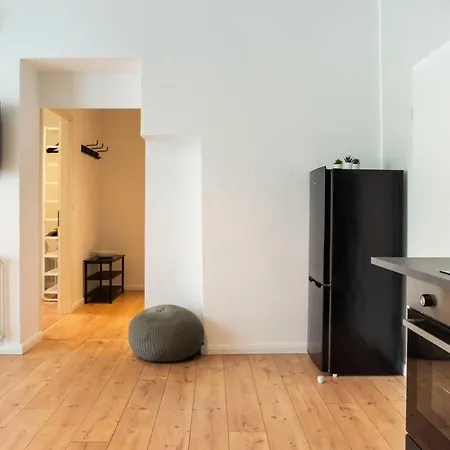 Kudamm Ac Selfcheckin Free Street Parking