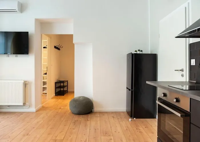 Kudamm Ac Selfcheckin Free Street Parking