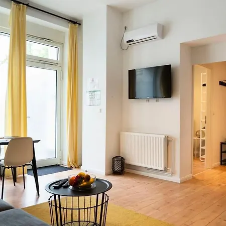 Apartament Kudamm Ac Selfcheckin Free Street Parking *
